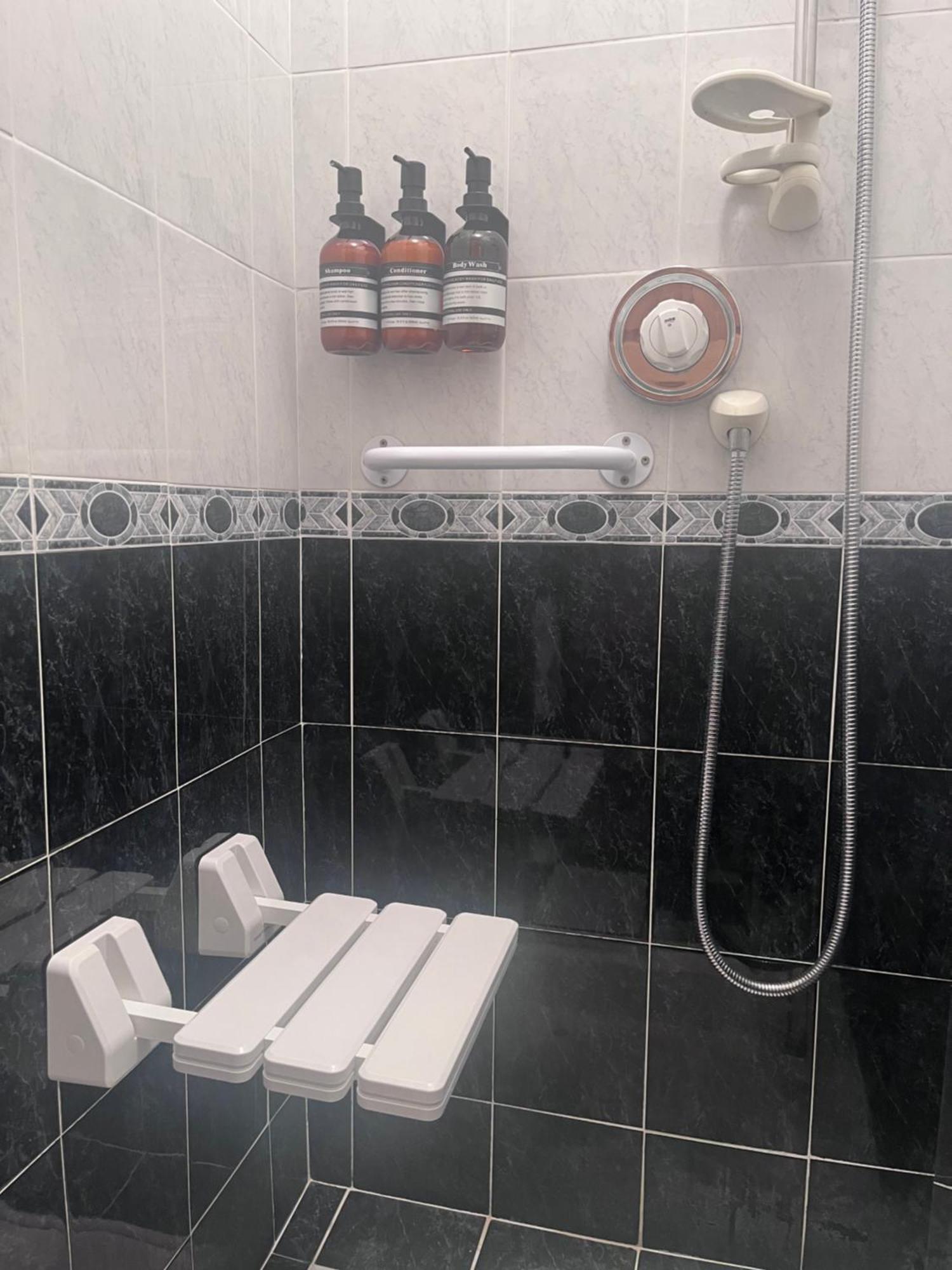 The Lodge Self Catering Castlerea Eksteriør bilde